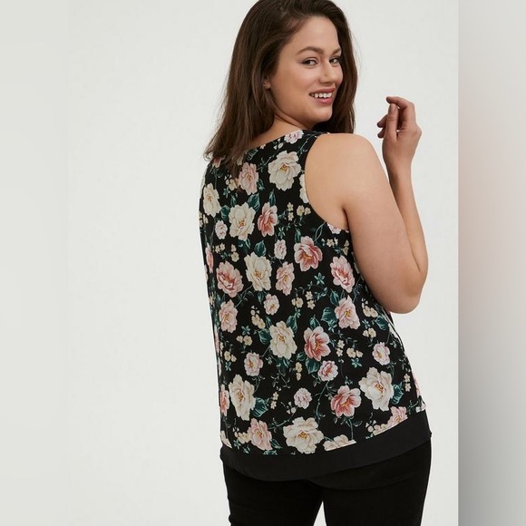 Torrid Sleeveless Top (plus size 00) - Picture 2 of 8